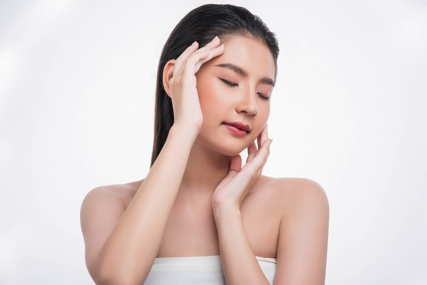 beautiful-woman-good-looking-face-touch-her-face_1150-24032